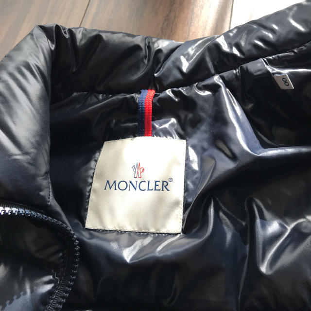 MONCLER(モンクレール)の★美品★モンクレール 人気GHANY  ネイビー 00 レディースのジャケット/アウター(ダウンベスト)の商品写真