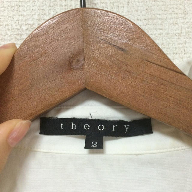 theory(セオリー)のtheory 最終値下げ レディースのトップス(シャツ/ブラウス(半袖/袖なし))の商品写真