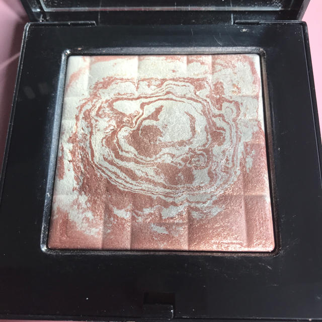 BOBBI BROWN(ボビイブラウン)のボビイブラウン   コスメ/美容のベースメイク/化粧品(フェイスカラー)の商品写真