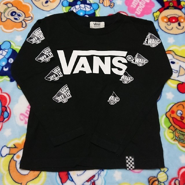 VANS(ヴァンズ)の【☆専用☆】VANS  黒 長袖  110㎝ キッズ/ベビー/マタニティのキッズ服男の子用(90cm~)(Tシャツ/カットソー)の商品写真