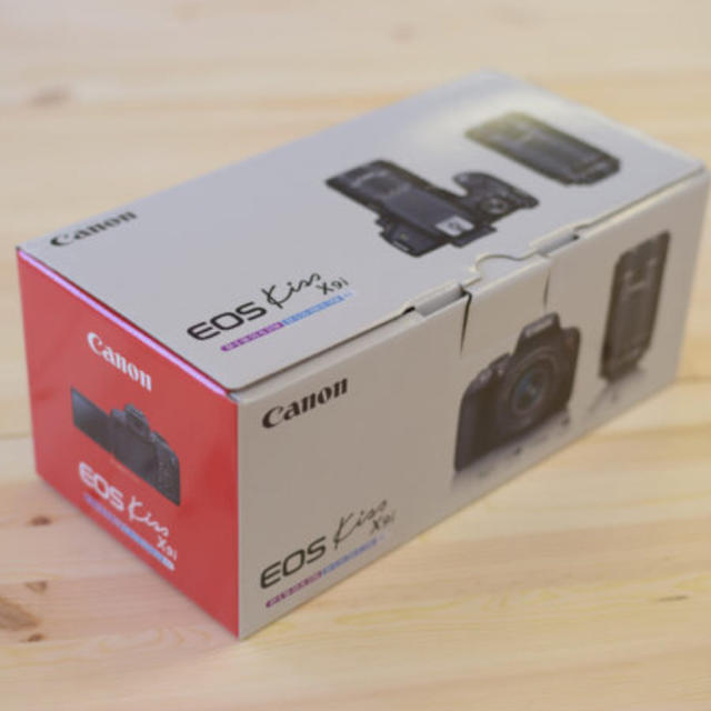 【在庫処分】 EOS Canon 新品未使用 - Canon kiss キャノン ダブルズームキット x9i  デジタル一眼