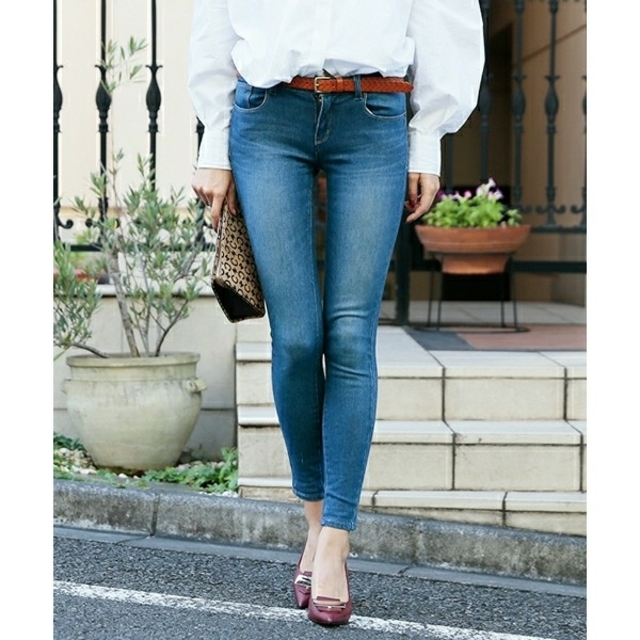 Ameri VINTAGE(アメリヴィンテージ)のAMERI アメリ / BLUE SKINNY DENIM レディースのパンツ(デニム/ジーンズ)の商品写真