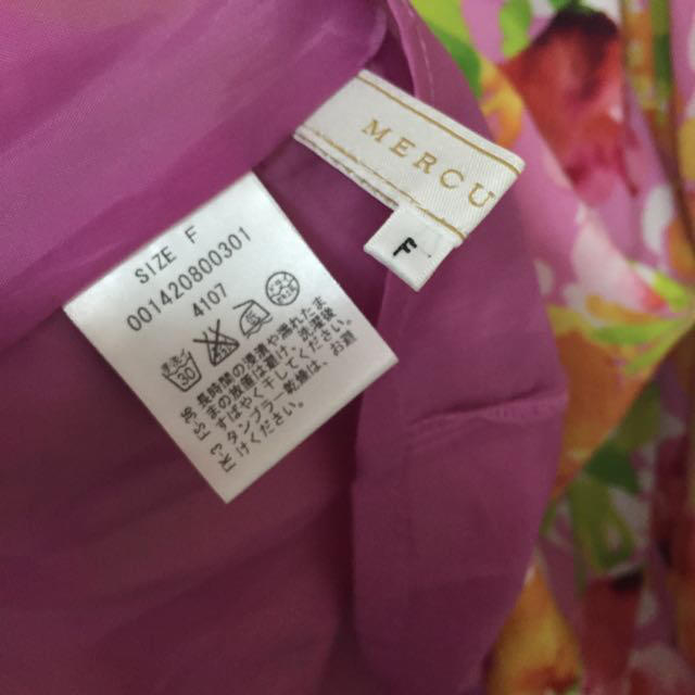 MERCURYDUO(マーキュリーデュオ)のフラワープリントスカート♡ レディースのスカート(ひざ丈スカート)の商品写真