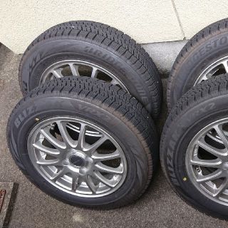 ブリヂストン(BRIDGESTONE)のスタッドレス ブリジストン VRX2 アルミセット(タイヤ・ホイールセット)