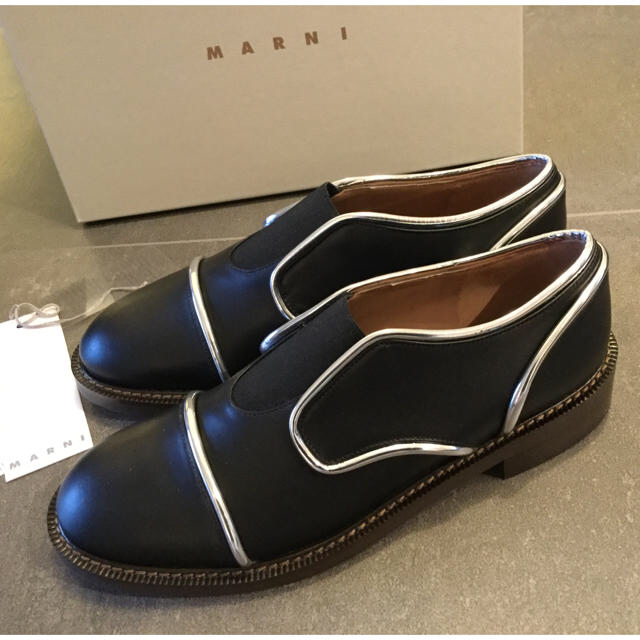 Marni(マルニ)の新品正規品日本未入荷レア‼️早い者勝ち マルニ ロンドン取り寄せ レディースの靴/シューズ(ローファー/革靴)の商品写真