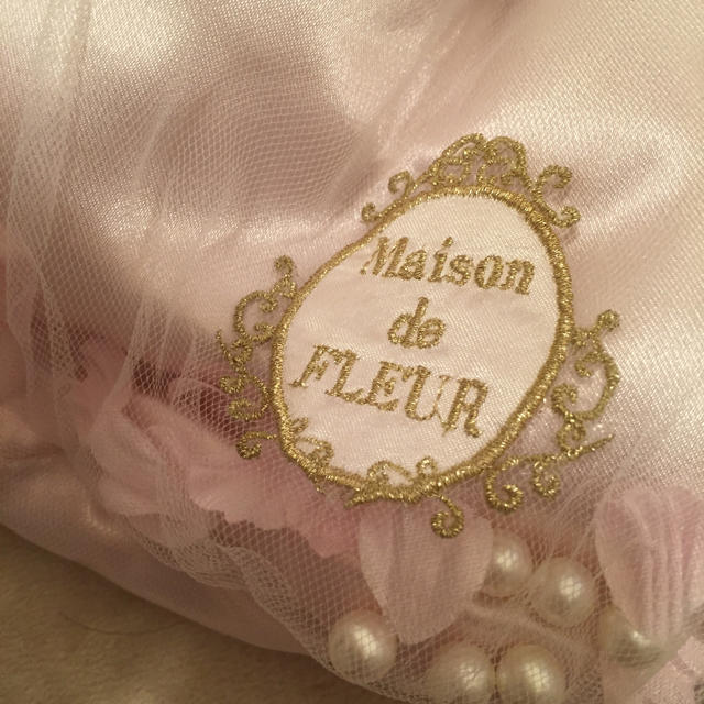 Maison de FLEUR(メゾンドフルール)の巾着ポーチ レディースのファッション小物(ポーチ)の商品写真