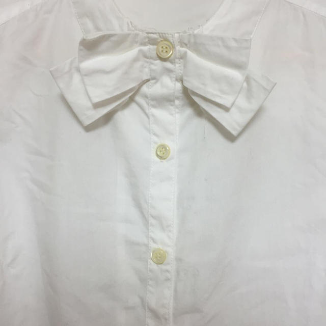 Dot&Stripes CHILDWOMAN(ドットアンドストライプスチャイルドウーマン)の重ね着に重宝するリボン衿ブラウス レディースのトップス(シャツ/ブラウス(長袖/七分))の商品写真