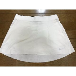 ナイキ(NIKE)のナイキ ゴルフ 新品 未使用 スカート Mサイズ ホワイト(ウエア)