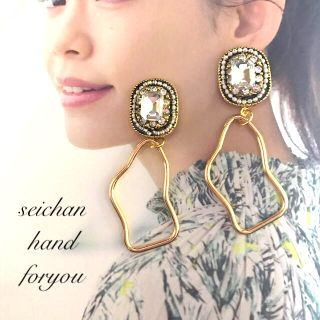 ビジューピアス×変形フープピアス　イヤリング(ピアス)