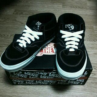 ヴァンズ(VANS)のVANS HALF CAB BLACK(スニーカー)