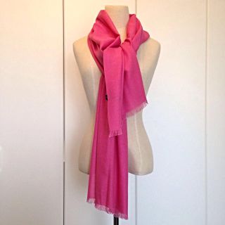 アンクライン(ANNE KLEIN)の差し色に💕華やかPinkストール✨(ストール/パシュミナ)