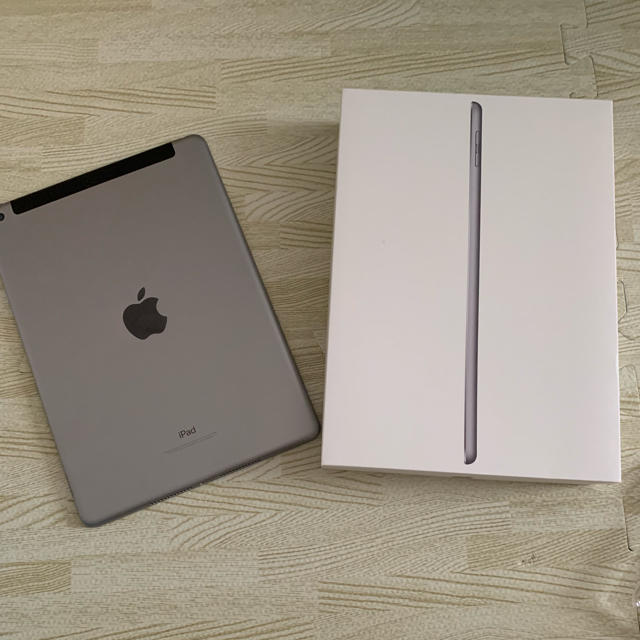 iPad 第5世代 アイパッド シルバー 32GB