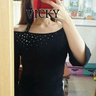 ビッキー(VICKY)のVICKY 綺麗目オフショルニット(カットソー(長袖/七分))