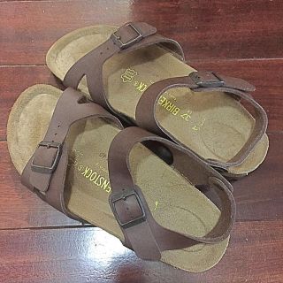 ビルケンシュトック(BIRKENSTOCK)の専用ページ(サンダル)