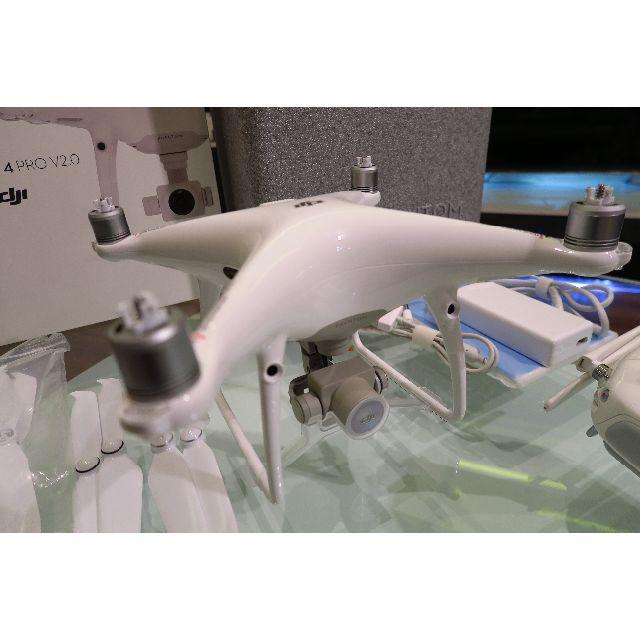 【本体使用一度のみ】DJI Phantom4 Pro Version2.0 エンタメ/ホビーのおもちゃ/ぬいぐるみ(ホビーラジコン)の商品写真