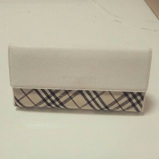 バーバリー(BURBERRY)のBURBERRYチェック長財布(財布)