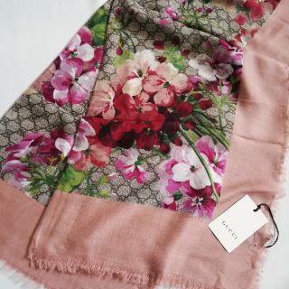 グッチ(Gucci)のgucci Blooms グッチ スカーフ ストール(バンダナ/スカーフ)