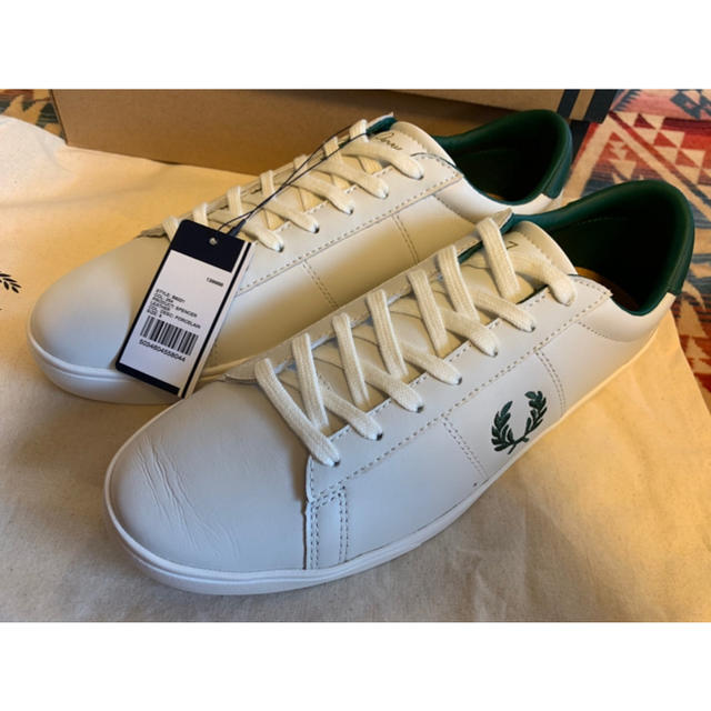 FRED PERRY(フレッドペリー)のフレッドペリー スニーカー 27cm ホワイト メンズの靴/シューズ(スニーカー)の商品写真