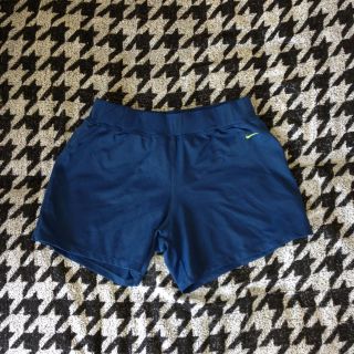 ナイキ(NIKE)のNIKE ショートパンツ S(ショートパンツ)