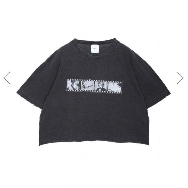 Ameri VINTAGE(アメリヴィンテージ)のTHE BEATLES CUT OFF TEE　チャコールブラック レディースのトップス(Tシャツ(半袖/袖なし))の商品写真