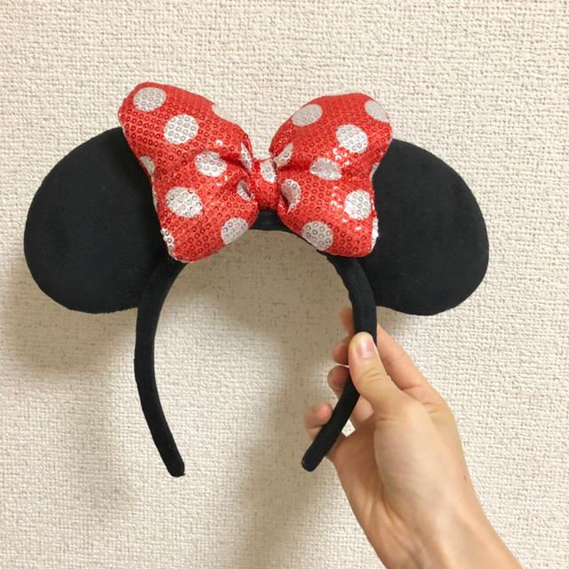 Disney(ディズニー)のディズニー ミニー カチューシャ エンタメ/ホビーのおもちゃ/ぬいぐるみ(キャラクターグッズ)の商品写真