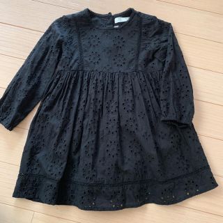 ザラキッズ(ZARA KIDS)のzarababy スイス刺繍ワンピース 3/4y 104cm(ワンピース)