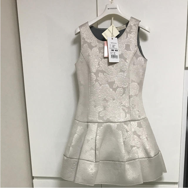 MONNALISA(モナリザ)のMONNALISAモナリザワンピース 新品　140cm キッズ/ベビー/マタニティのキッズ服女の子用(90cm~)(ワンピース)の商品写真