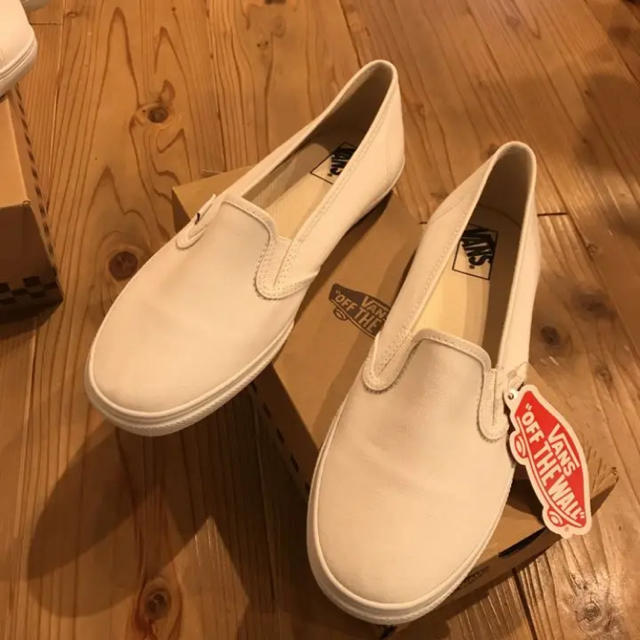 VANS(ヴァンズ)のVANS スリッポン 新品未使用 25.0cm レディースの靴/シューズ(スリッポン/モカシン)の商品写真