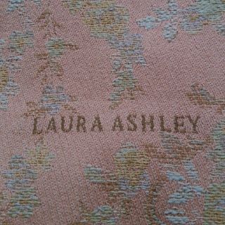 ローラアシュレイ(LAURA ASHLEY)の美品　ローラアシュレイ　大判184㎝ストール(ストール/パシュミナ)