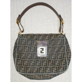 フェンディ(FENDI)のFENDIズッカ柄ショルダーバッグ(ショルダーバッグ)