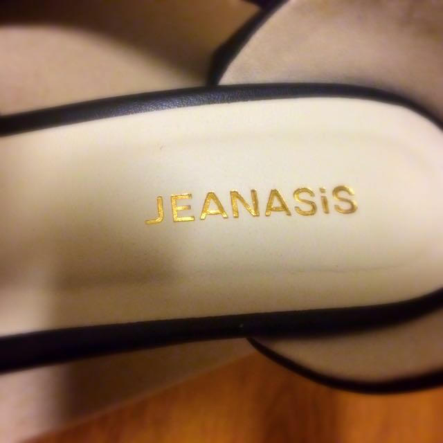 JEANASIS(ジーナシス)のJEANASIS アンクルパンプス レディースの靴/シューズ(ハイヒール/パンプス)の商品写真