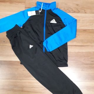 アディダス(adidas)の新品140サイズ、アディダス上下セット￥3900円(ウェア)