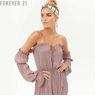 フォーエバートゥエンティーワン(FOREVER 21)のForever21 ハイローサテンワンピース ピンク 新品未使用(ロングワンピース/マキシワンピース)