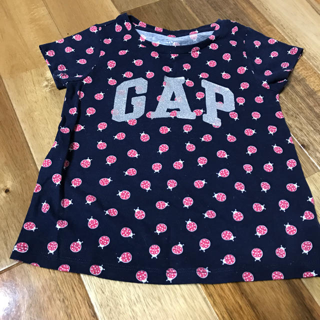 babyGAP(ベビーギャップ)のbabyGAP Tシャツ 100cm キッズ/ベビー/マタニティのキッズ服女の子用(90cm~)(Tシャツ/カットソー)の商品写真