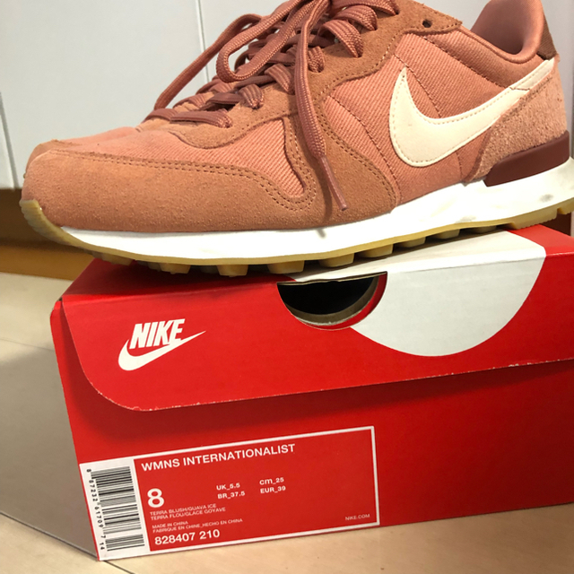 NIKE(ナイキ)のNIKE スニーカー INTERNATIONALIST レディースの靴/シューズ(スニーカー)の商品写真