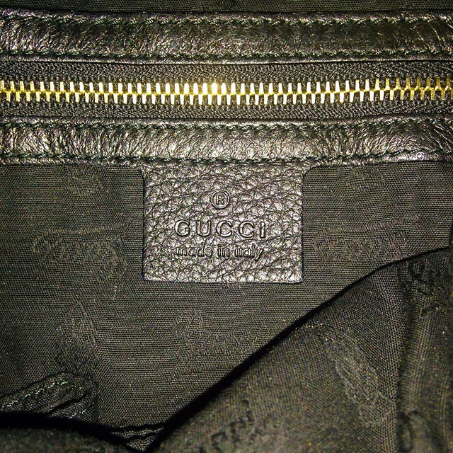 Gucci(グッチ)のGUCCIワンショルダーフリンジ付き レディースのバッグ(ショルダーバッグ)の商品写真