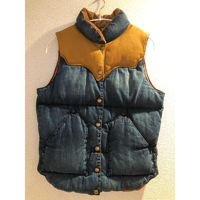 Rocky Mountain Featherbed(ロッキーマウンテンフェザーベッド)のRocky Mountain Featherbed ロッキーマウンテン ベスト レディースのジャケット/アウター(ダウンベスト)の商品写真