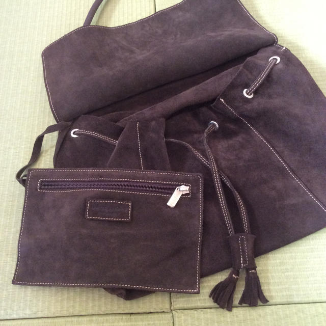UNITED ARROWS(ユナイテッドアローズ)のユナイテッドアローズ スエード バッグ イタリア製 レディースのバッグ(ショルダーバッグ)の商品写真