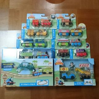 フィッシャープライス(Fisher-Price)の新品■木製レール トーマス 10点セット(電車のおもちゃ/車)