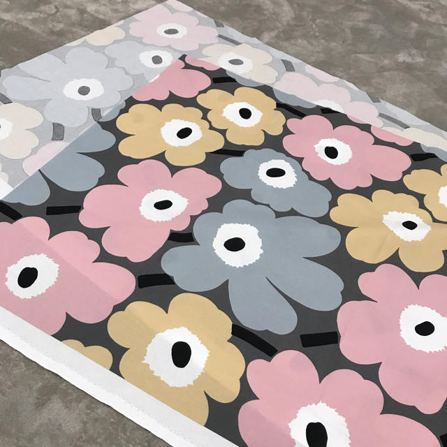 Marimekko マリメッコ 生地 ピエニウニッコ ピンクグレー の通販 By ミント S Shop マリメッコならラクマ