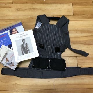 ベビービョルン(BABYBJORN)の最終販売&最終価格【ほぼ未使用】ベビービョルン ONE+(抱っこひも/おんぶひも)