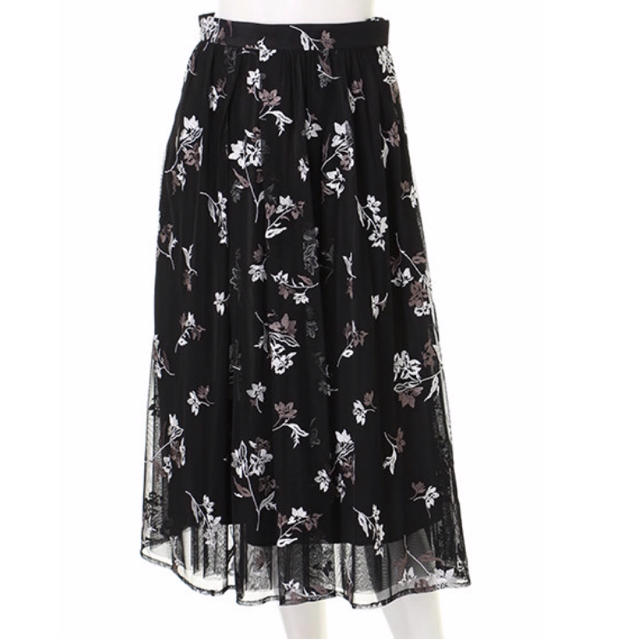 Mystrada(マイストラーダ)の新品♡マイストラーダ フラワー刺繍チュールスカート レディースのスカート(ロングスカート)の商品写真