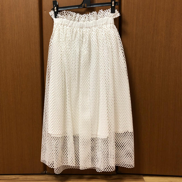 SCOT CLUB(スコットクラブ)の新品タグ付き ホワイトスカート レディースのスカート(ロングスカート)の商品写真
