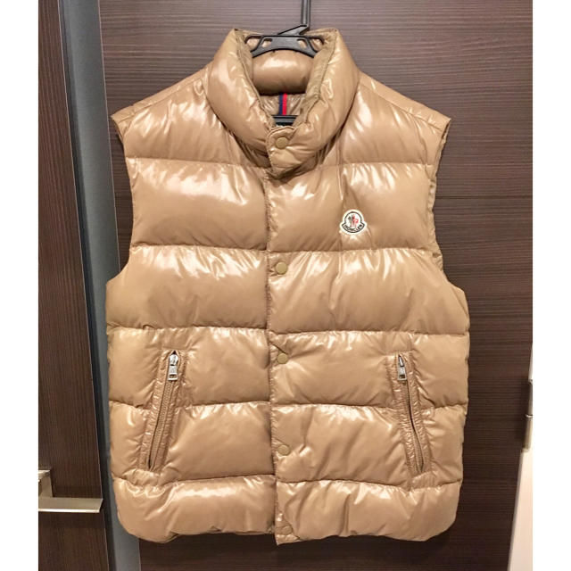 MONCLER(モンクレール)のモンクレール ダウンベスト 正規品  メンズのジャケット/アウター(ダウンベスト)の商品写真