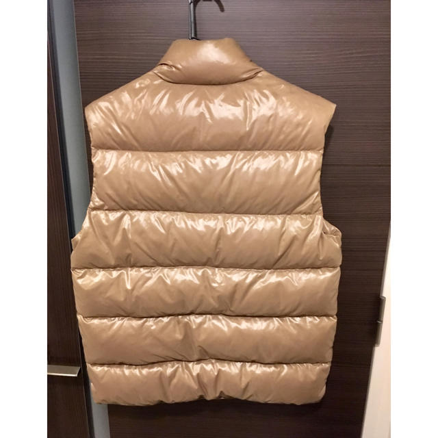 MONCLER(モンクレール)のモンクレール ダウンベスト 正規品  メンズのジャケット/アウター(ダウンベスト)の商品写真