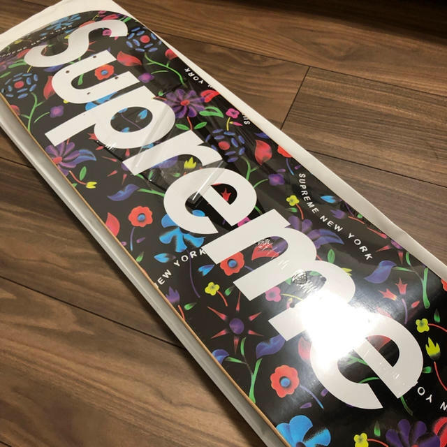 Supreme/Airbrushed Floral Skateboard 黒のサムネイル