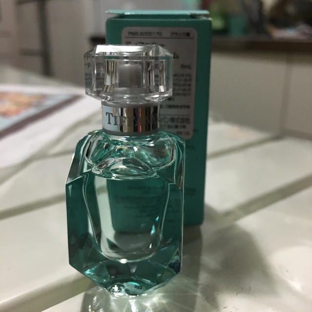 Tiffany & Co.(ティファニー)のTIFFANY&Co. ティファニー オードパルファム インテンス 5mL コスメ/美容の香水(香水(女性用))の商品写真