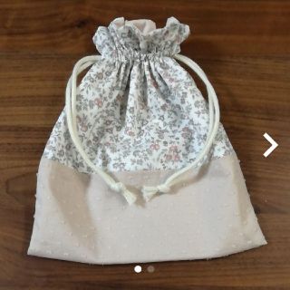 巾着　リバティ　ハンドメイド(外出用品)