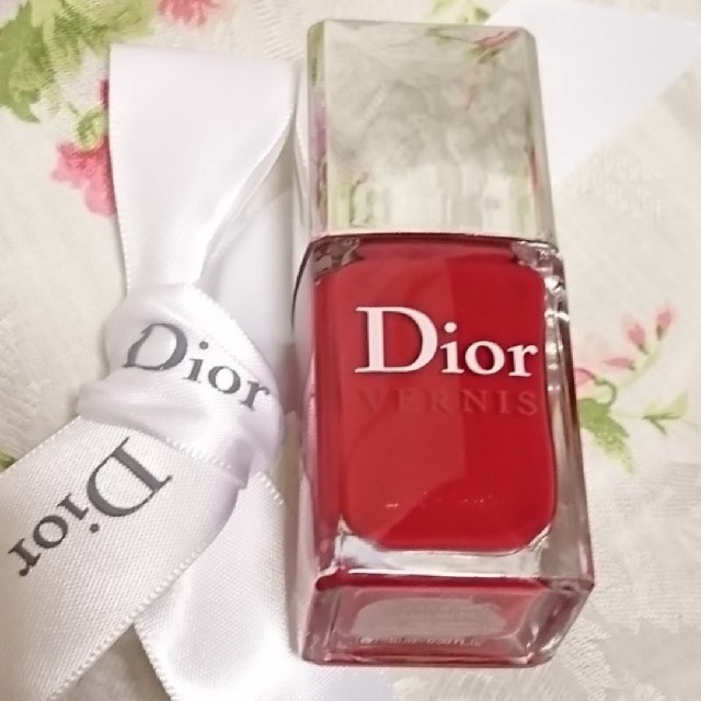 Dior(ディオール)のディオール ヴェルニ #753 マヤレッド 10ml ネイルエナメル コスメ/美容のネイル(マニキュア)の商品写真