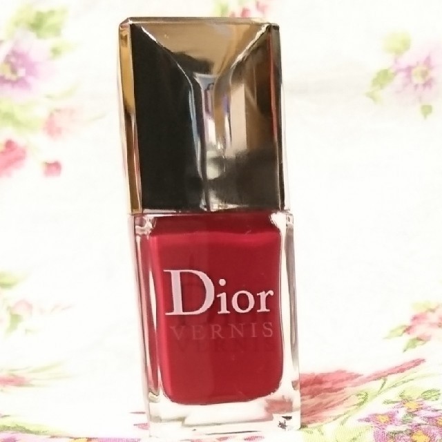 Dior(ディオール)のディオール ヴェルニ #753 マヤレッド 10ml ネイルエナメル コスメ/美容のネイル(マニキュア)の商品写真